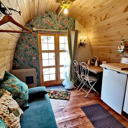 Tiny Cottage Casa Uccello Априкале Экстерьер фото